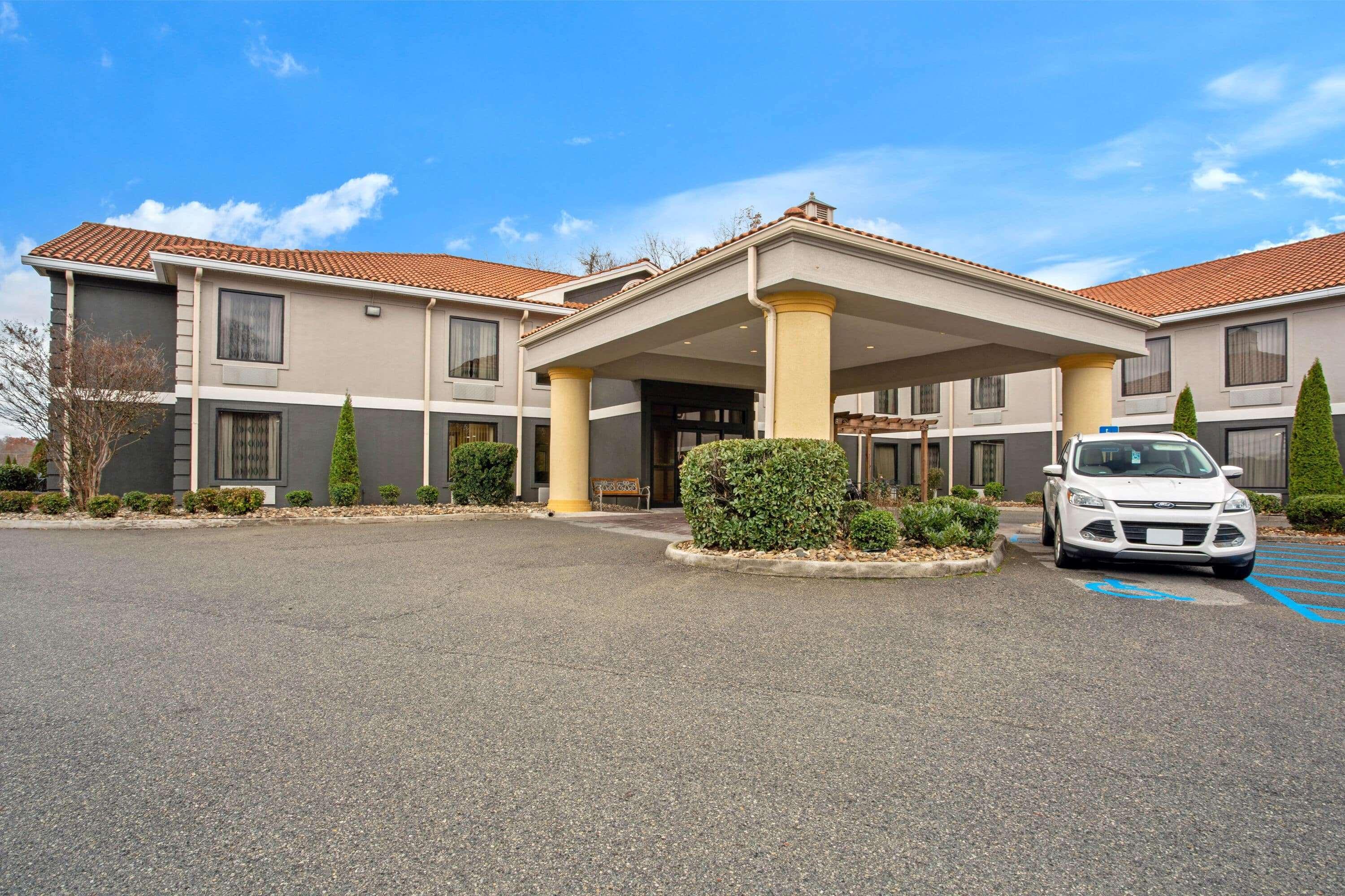 La Quinta Inn By Wyndham Radford Zewnętrze zdjęcie